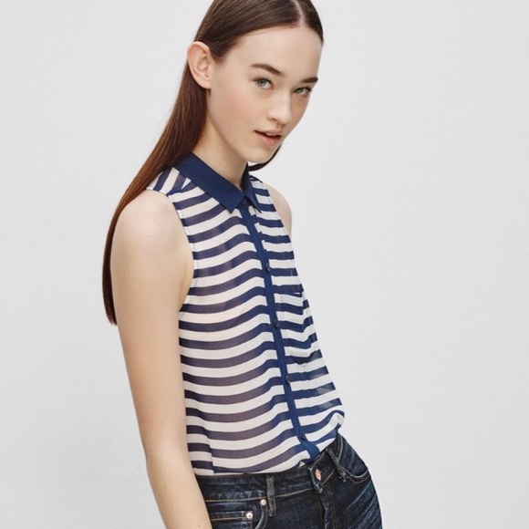 Sunday Best Murakami Blouse - Picture 2 of 6